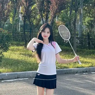 罗彤